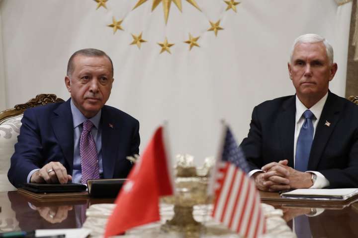 Пенс: Туреччина погодилась на п'ятиденне припинення вогню на півночі Сирії