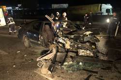  Рятувальники витягнули з Volkswagen травмованого водія та загиблу пасажирку 