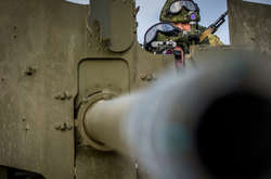 Окупанти обстріляли Золоте з гранатометів та кулеметів