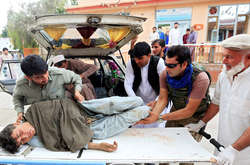 В Афганістані сталися два вибухи у мечеті, понад 60 загиблих