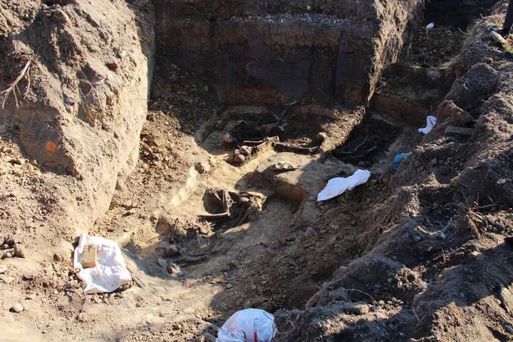 У Дрогобичі на території колишньої в’язниці НКВС проводять розкопки, на які запросили поляків