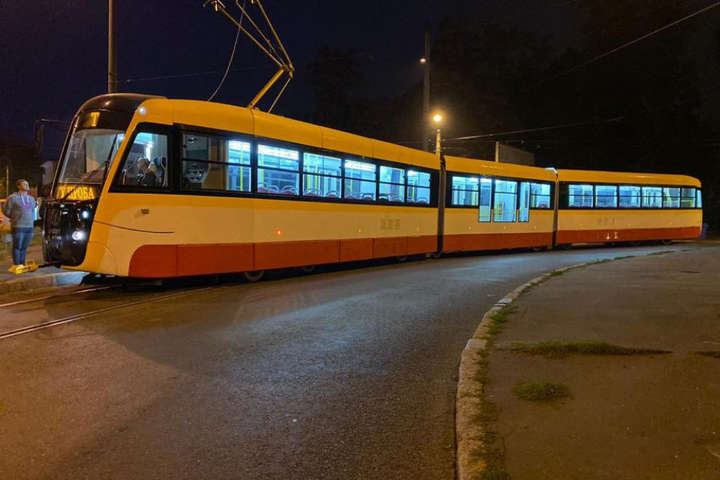 В Одесі випробовують найдовший в Україні трамвай