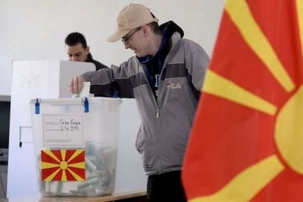 Влада Північної Македонії оголосила позачергові вибори