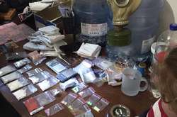  Правоохоронці виявили лабораторію, де виготовлялися психотропні речовини 