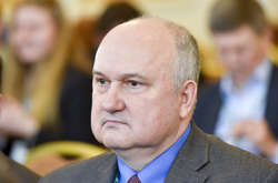 Как молоды мы были. Екс-глава СБУ выставил в сети свои старые фотографии