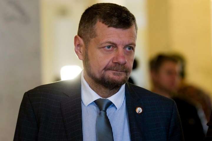 Экс-нардеп Мосийчук заявил, что премьер Гончарук «приставал» к молодому сотруднику