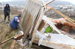 В результате прорыва дамбы в Красноярском крае погибли 15 человек, 27 пострадали