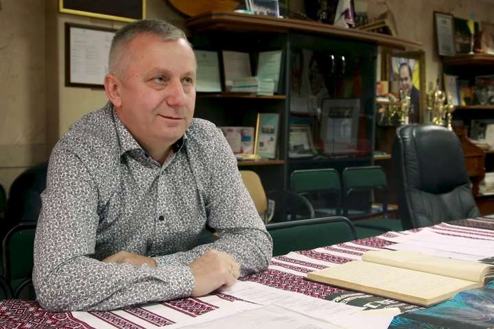 Из-за скандального номера «Квартала 95» Зиновий Коринец готов уволиться с поста директора хора