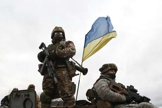 Бойовики на Донбасі 13 разів обстріляли українських бійців