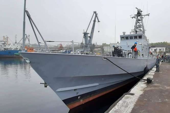 Патрульні катери Island пришвартувались до військового причалу в Одесі 