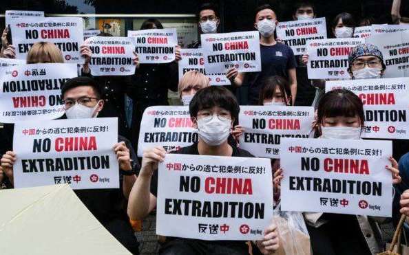 Влада Гонконгу відкликала поправку до закону, яка призвела до масових протестів