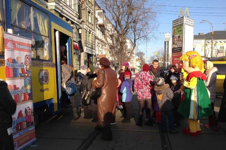 Під час осінніх канікул у Києві курсуватиме «Казковий трамвайчик»