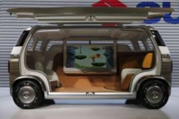 Suzuki представила безпілотну кімнату «на колесах»