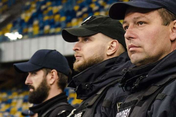Сьогодні у Києві під час футболу поліція працюватиме у посиленому режимі