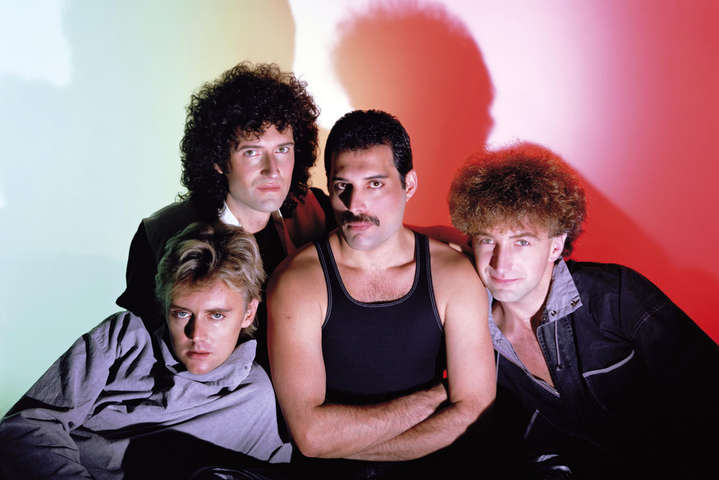 Queen разом з тисячами фанатів створили три нових кліпи (відео)