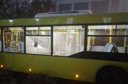 У Києві закидали камінням автобуси із футбольними вболівальниками