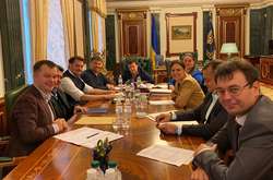 Держбюджет-2020: Зеленський доручив Мінфіну скоротити витрати на утримання чиновників на 10%