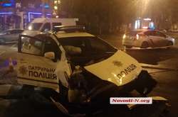 У Миколаєві поліцейський автомобіль зіткнувся з мікроавтобусом