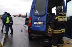 У Росії зіштовхнулися мінівен і мікроавтобус: загинули вісім людей