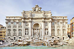 Фотосессия туристки возле фонтана Треви закончилась неожиданно