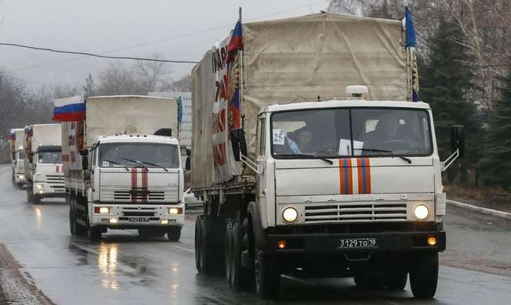 На окупований Донбас з Росії зайшла колона автомобілів без номерів