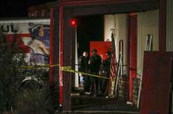 Кривава трагедія на вечірці випускників у США. Десятки поранених, є вбиті (відео)