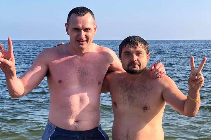 Олег Сенцов в Одесі викупався у морі