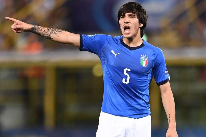 Італійський клуб оцінив молодого півзахисника в 300 мільйонів євро