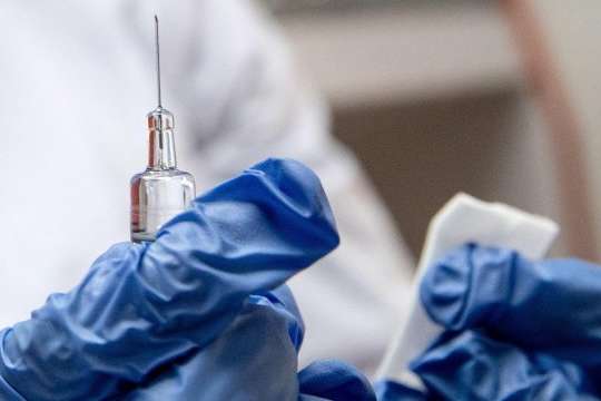 Спалах дифтерії: Нардепам пропонуватимуть безкоштовну вакцинацію прямо у стінах парламенту