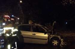  BMW врізався у стовп і загорівся 