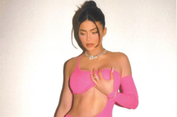 Самая молодая миллиардерша в образе сексуального кролика Playboy взволновала мужчин