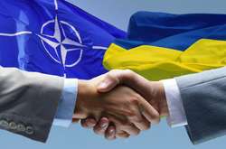 Партія Порошенка зареєструвала проект заяви щодо інтеграції України в НАТО 