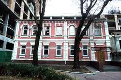 До Верховного Суду дійшла справа щодо старовинного особняка, який хоче знищити тесть Насірова