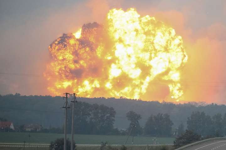 Вибух у Калинівці - Рада створила комісію для розслідування вибухів на складах боєприпасів