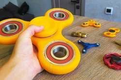 Нардепы приносят в Раду подростковые игрушки (фото)