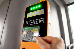 Столична влада повідомила, коли у наземному транспорті можна буде платити банківською карткою