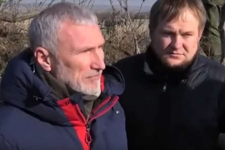 Російський депутат вже ошивається у Золотому і розхвалює Зеленського (відео)