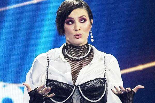 Украинка Maruv получила награду MTV Europe Music Awards как российская певица
