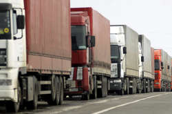 Київ закриють для вантажівок