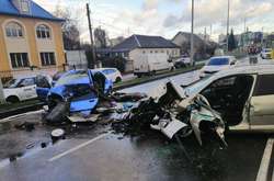 Peugeot вилетів   на зустрічну смугу і протаранив Daewoo