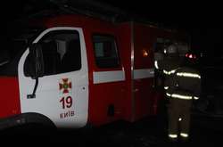 Рятувальники за пів години ліквідували автомобільну пожежу