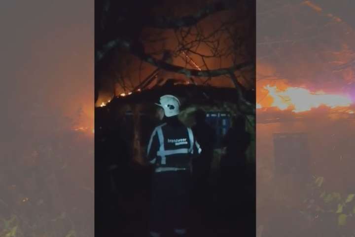 На Київщині під час пожежі у будинку загинув чоловік (відео)