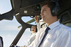 Пилотам вертолета в Украине предлагают зарплату в 150 000 гривен