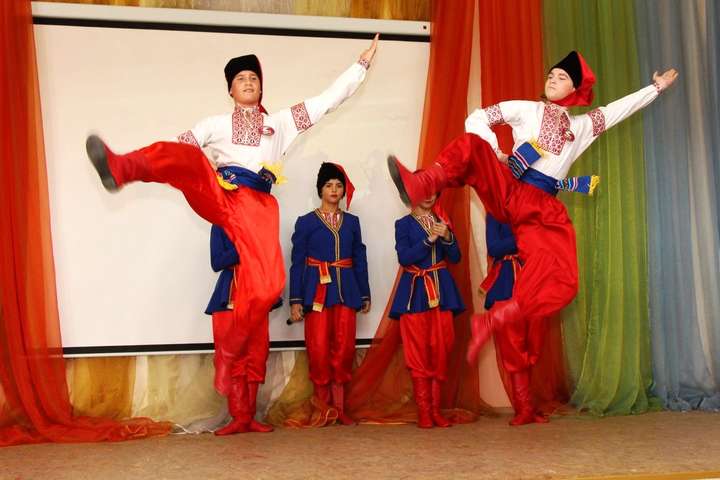 Одеські школяри взяли участь у військово-спортивній грі «Ми - роду козацького діти»