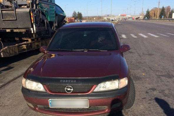 Автівку, на якій чоловік повіз сина до Одеси, поліція зупинила в Умані - Не можуть поділити сина: на Київщині мати заявила про викрадення дитини батьком