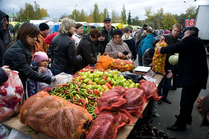 Теплий листопад сприяє ярмаркам у Києві: де купити продукти за доступними цінами 
