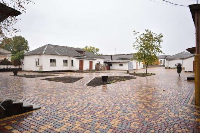 У місті Березівка відремонтували подвір'я школи (фото)