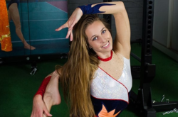  Верона ван де Лер блистала в гимнастике, а теперь проявляет себя на несколько ином поприще 
 Фото: instagram.com/veronagymnast2/ 
  