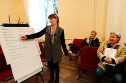 Медсестер одеських шкіл навчають дружньому до молоді підходу