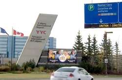 У Канаді пасажирський літак викотився за злітну смугу